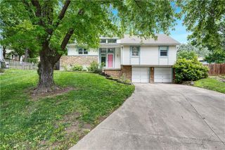 16110 W Indian Creek Parkway, Olathe, KS 66062