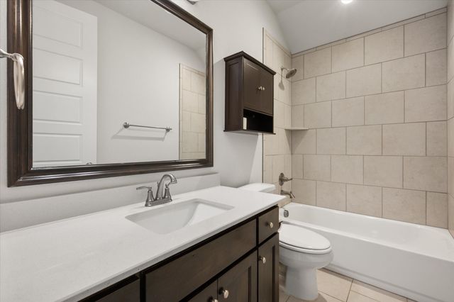 124 Sundance Circle, Waxahachie, TX 75165