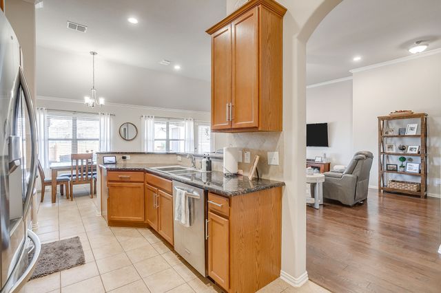 1085 Saint Andrews Drive, Burleson, TX 76028