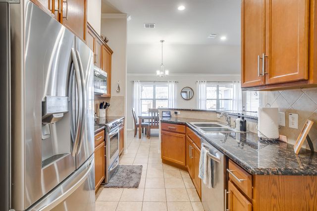 1085 Saint Andrews Drive, Burleson, TX 76028