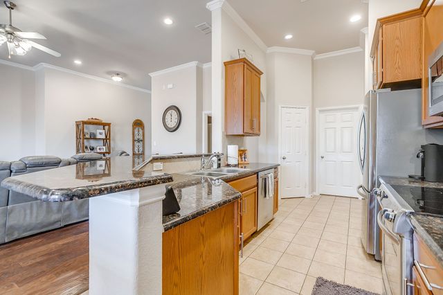 1085 Saint Andrews Drive, Burleson, TX 76028