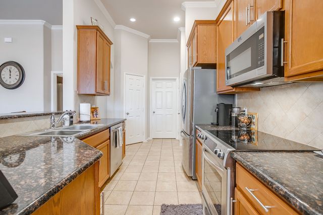 1085 Saint Andrews Drive, Burleson, TX 76028