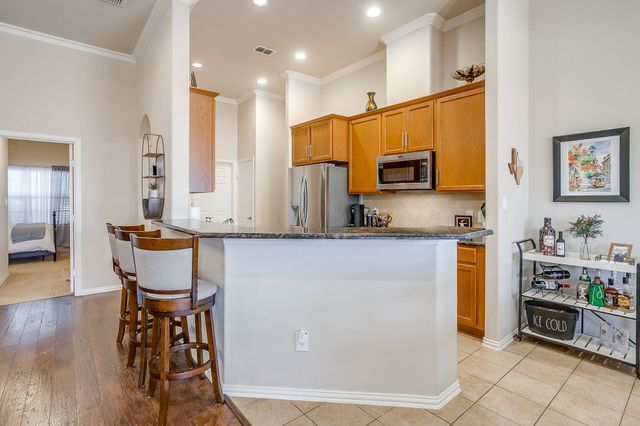 1085 Saint Andrews Drive, Burleson, TX 76028