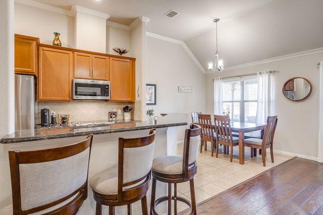 1085 Saint Andrews Drive, Burleson, TX 76028