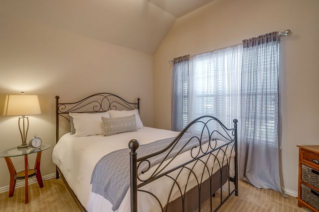 1085 Saint Andrews Drive, Burleson, TX 76028