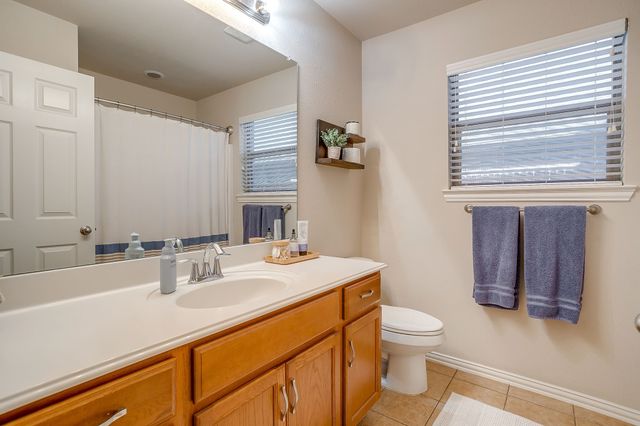 1085 Saint Andrews Drive, Burleson, TX 76028