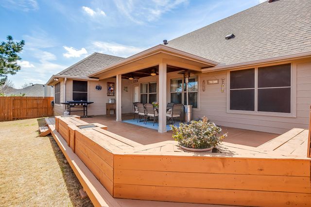 1085 Saint Andrews Drive, Burleson, TX 76028