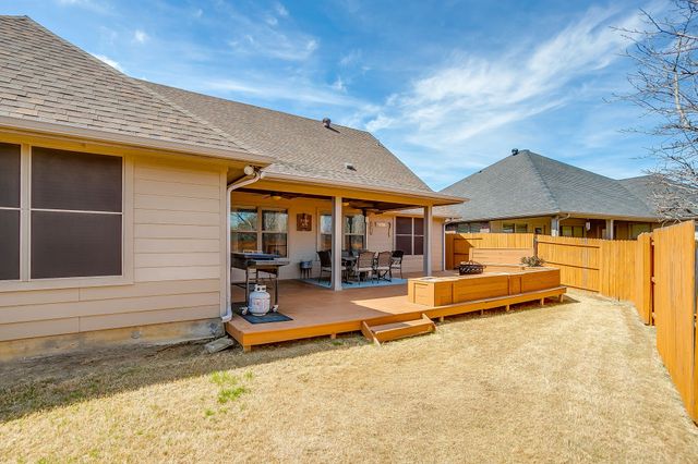 1085 Saint Andrews Drive, Burleson, TX 76028