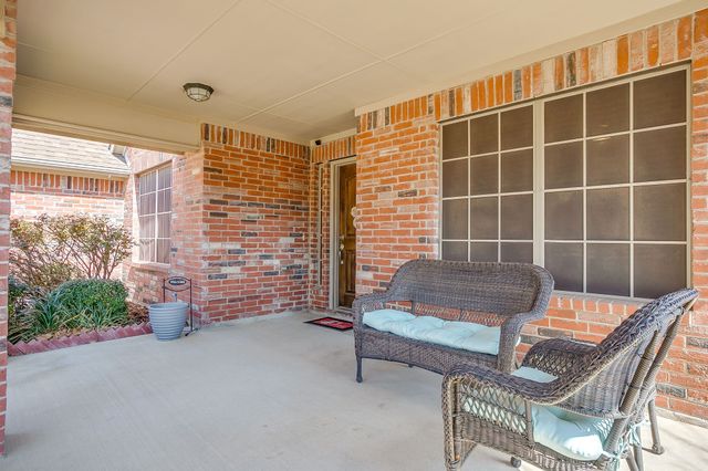 1085 Saint Andrews Drive, Burleson, TX 76028