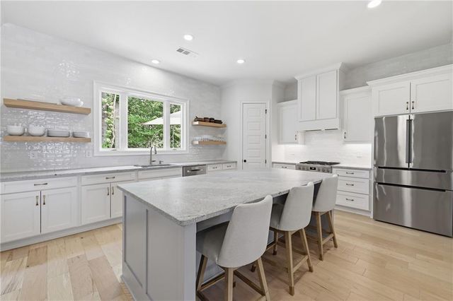7150 Bluebird Cove, Gainesville, GA 30506