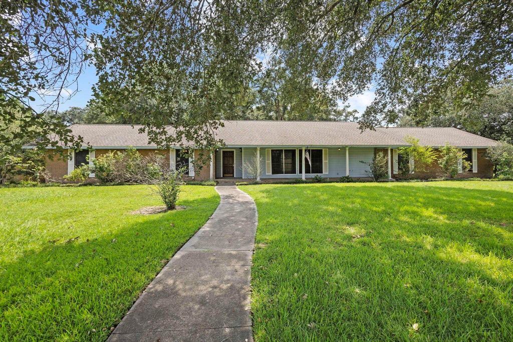 4625 Emerson, Orange, TX 77630