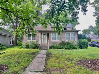 303 E Centennial Avenue, Carthage, MO 64836