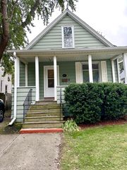 913 69th STREET, Kenosha, WI 53143