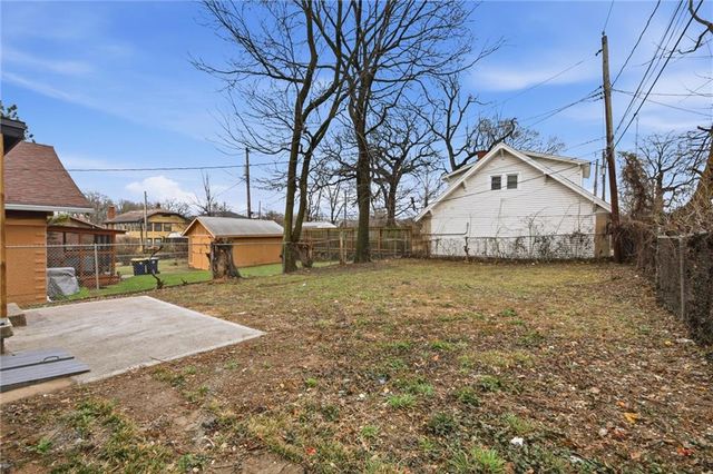 1311 E 29th Street, Kansas City, MO 64109