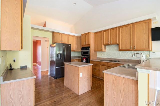 1504 Prospector Trl, Wentzville, MO 63385