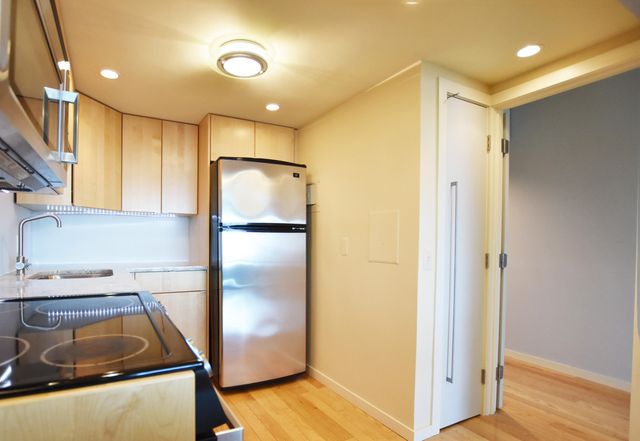 555 E William Street 23A, Ann Arbor, MI 48104