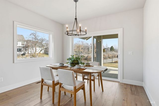 542 Mountain Loop Rd, Middleton, ID 83644