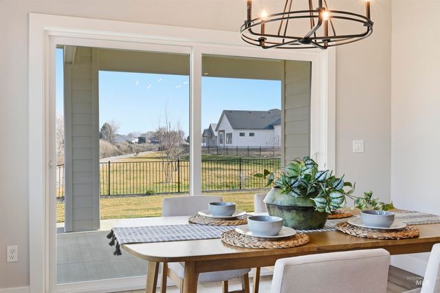 542 Mountain Loop Rd, Middleton, ID 83644