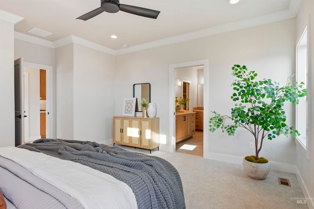 542 Mountain Loop Rd, Middleton, ID 83644