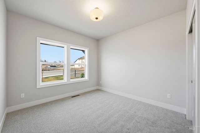 542 Mountain Loop Rd, Middleton, ID 83644