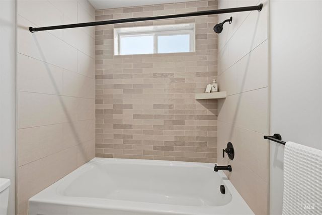 542 Mountain Loop Rd, Middleton, ID 83644