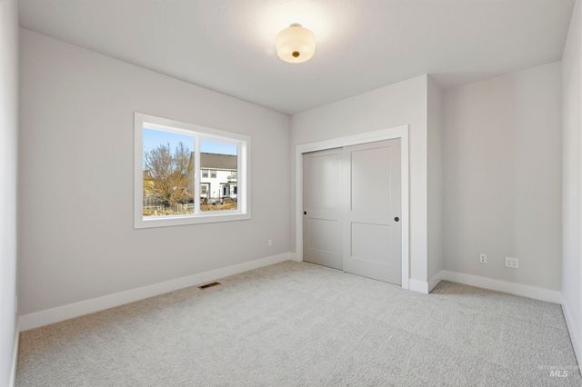 542 Mountain Loop Rd, Middleton, ID 83644