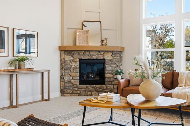 542 Mountain Loop Rd, Middleton, ID 83644