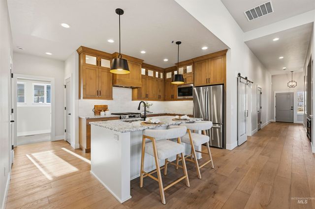 542 Mountain Loop Rd, Middleton, ID 83644