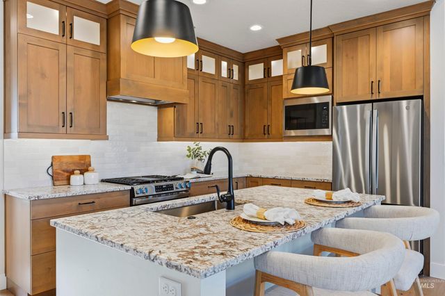 542 Mountain Loop Rd, Middleton, ID 83644