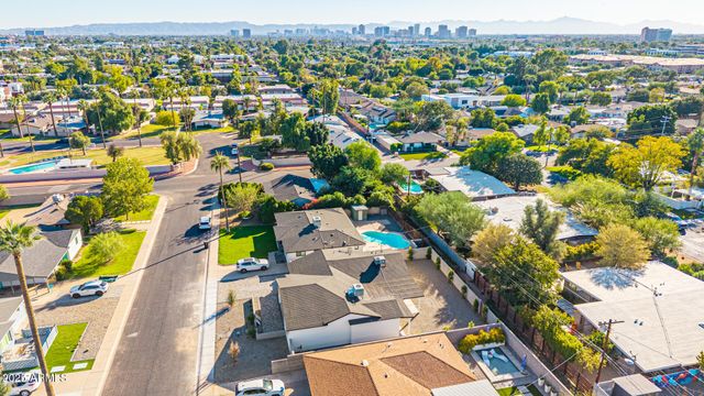 5712 N 11TH Place, Phoenix, AZ 85014