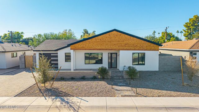 5712 N 11TH Place, Phoenix, AZ 85014