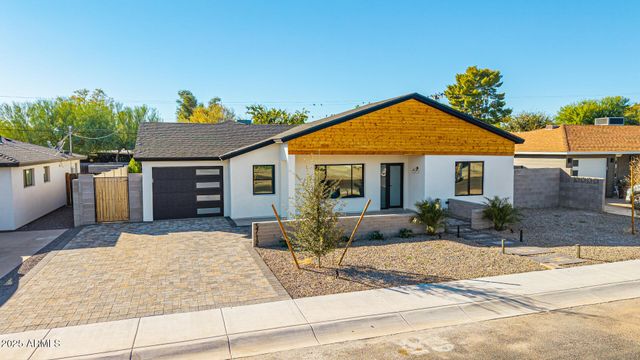 5712 N 11TH Place, Phoenix, AZ 85014