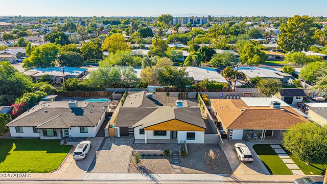 5712 N 11TH Place, Phoenix, AZ 85014