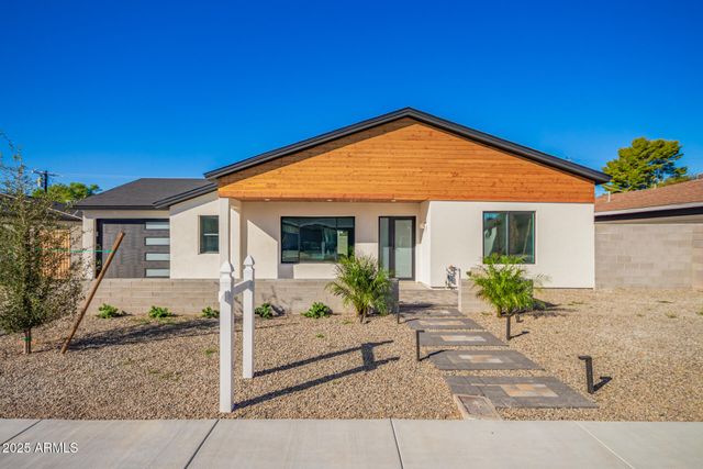 5712 N 11TH Place, Phoenix, AZ 85014