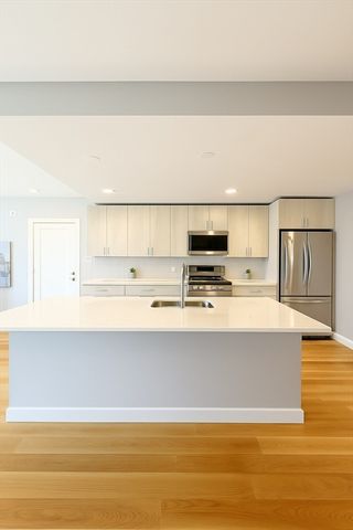 98 Prescott St 3b, Boston, MA 02128