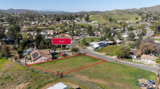 1 Avenida Gaviota, Menifee, CA 92587
