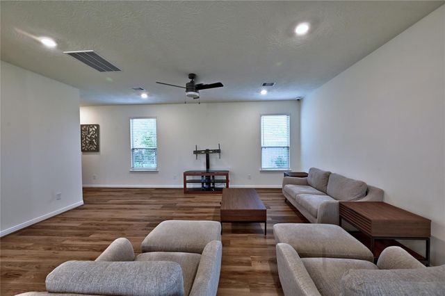 4744 Sprout Creek Court, Conroe, TX 77304