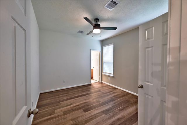 4744 Sprout Creek Court, Conroe, TX 77304