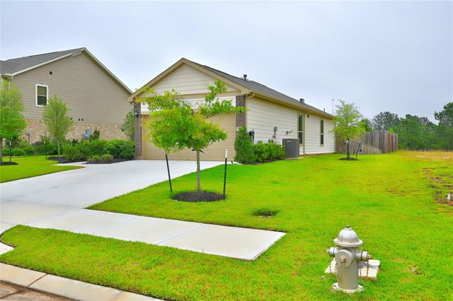 4744 Sprout Creek Court, Conroe, TX 77304