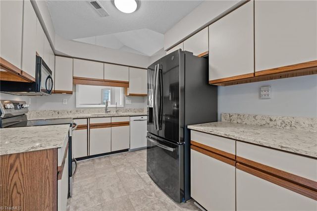 19 Milpond Lane, Greensboro, NC 27455