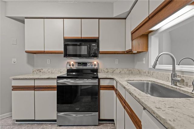 19 Milpond Lane, Greensboro, NC 27455