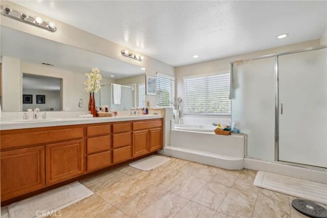 7885 RETRIEVER Street, Eastvale, CA 92880