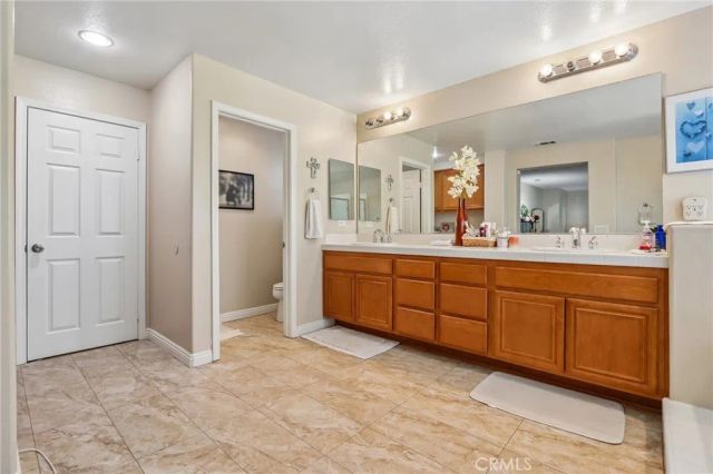 7885 RETRIEVER Street, Eastvale, CA 92880