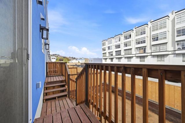 55 Calgary Street, Daly City, CA 94014