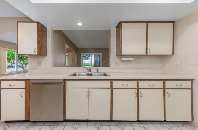 9110 40TH WAY N, Pinellas Park, FL 33782