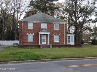 101 W Highland Avenue, Kinston, NC 28501