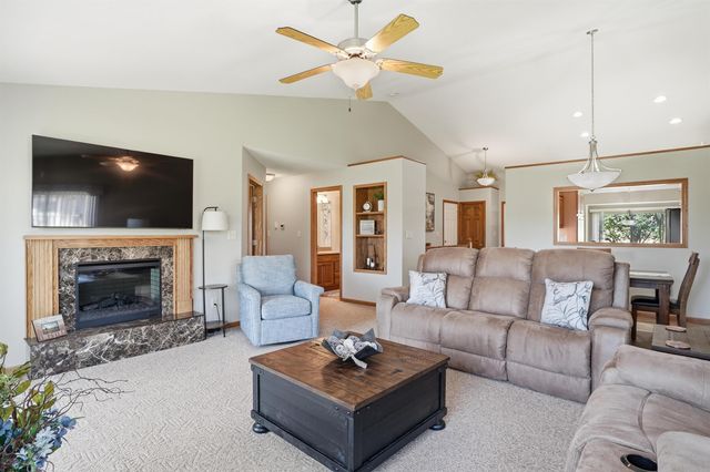 2020 Erik Road, Cedar Falls, IA 50613