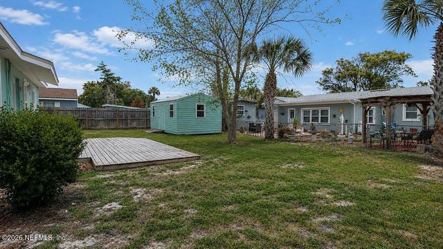 1105 10TH Street N, Jacksonville Beach, FL 32250