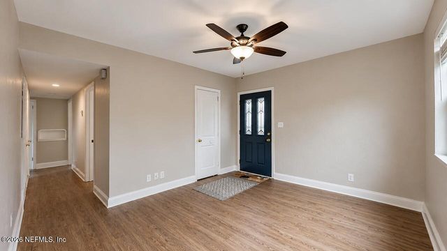 1105 10TH Street N, Jacksonville Beach, FL 32250