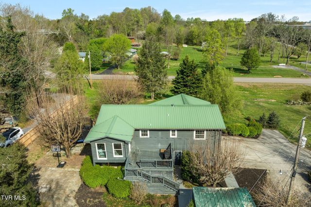 524 Mountain View Drive, Piney Flats, TN 37686